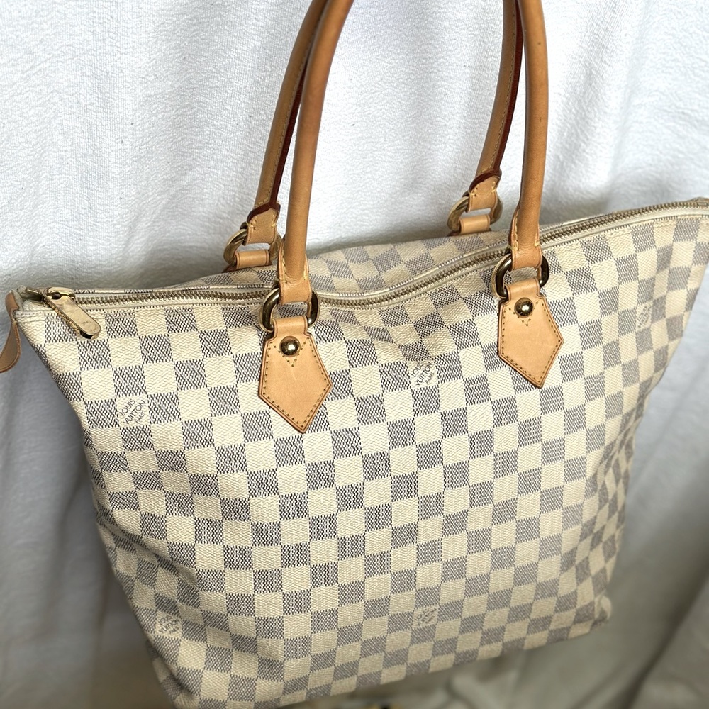Authentic Louis Vuitton Leather Saleya MM Bag w/ LV Dust Bag and COA